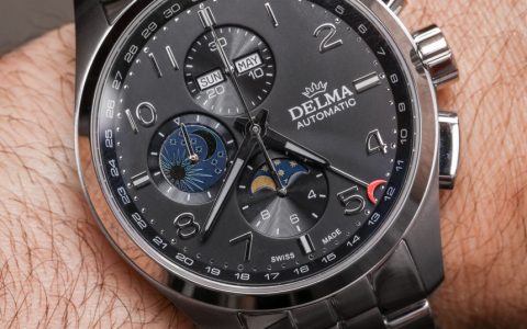 德?tīng)柆斂死蚀嗽孪嗍直碓u(píng)論