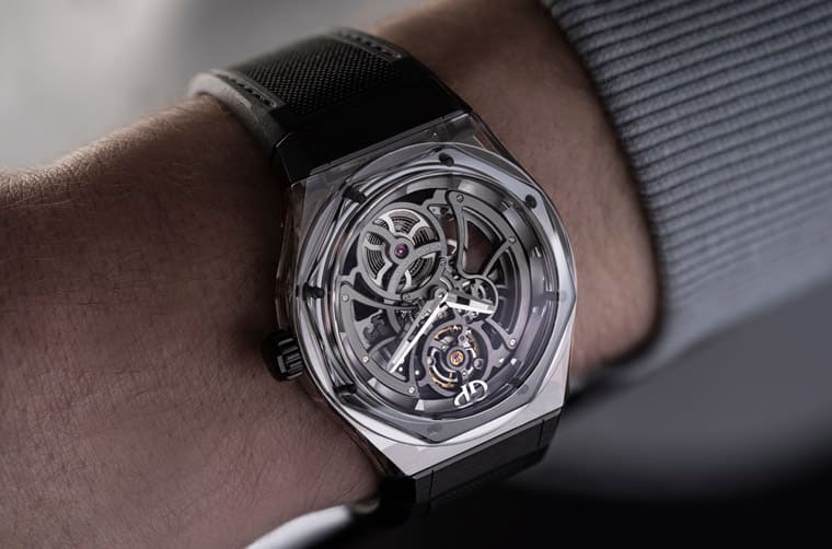 GP芝柏表Laureato再次搭配藍(lán)寶石透明表殼展現(xiàn)鏤空機芯之美