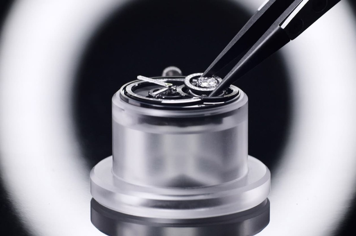 [2023夢幻表賞析]香奈兒J12鉆石陀飛輪備受收藏家青睞三大亮點(diǎn)