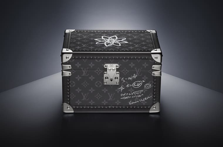 [Only Watch 2023]路易威登把愛因斯坦經典吐舌照片化為Tambour琺瑯金雕動偶