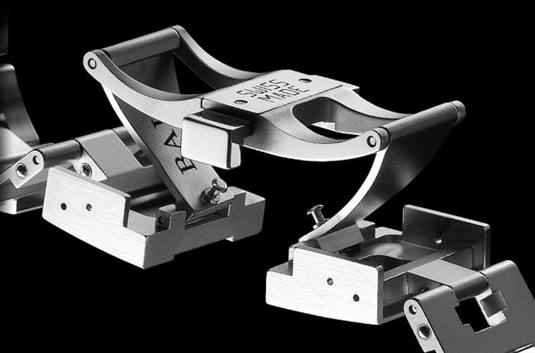 BALL WATCH AeroGMT Sled Driver蘊含夜光三地時間強大機能向美軍傳奇飛行員致敬